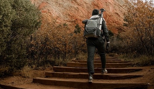 Rucking: ejercitarte y perder peso nunca había sido tan fácil