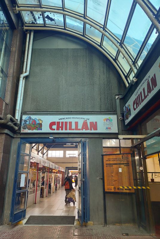 Entrada del Mercado Municipal de Chillán